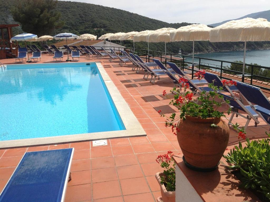 Hotel Paradiso Portoferraio Kültér fotó